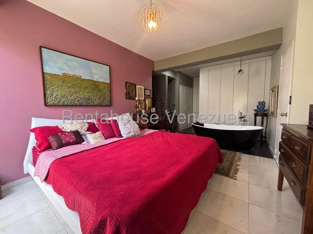 Planta Baja con Patio privado,  Lujo y confort en Piedras Pintadas – Trigal Norte Apartamento en Venta  COD 26-19266