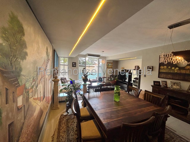 Planta Baja con Patio privado,  Lujo y confort en Piedras Pintadas – Trigal Norte Apartamento en Venta  COD 26-19266