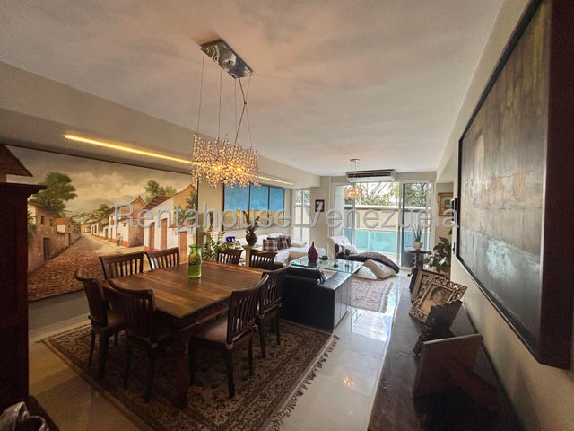 Planta Baja con Patio privado,  Lujo y confort en Piedras Pintadas – Trigal Norte Apartamento en Venta  COD 26-19266
