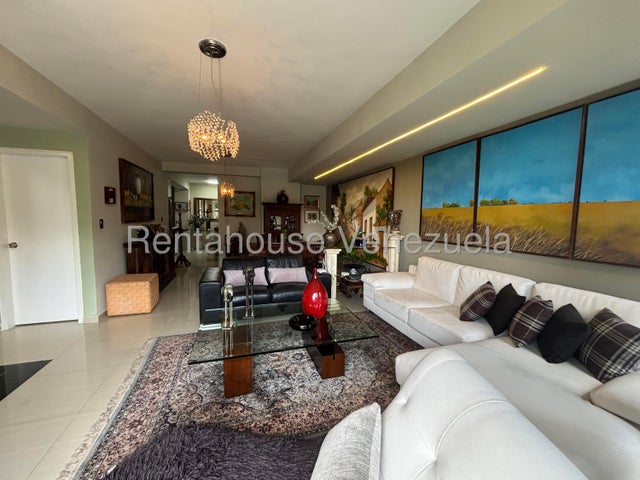 Planta Baja con Patio privado,  Lujo y confort en Piedras Pintadas – Trigal Norte Apartamento en Venta  COD 26-19266