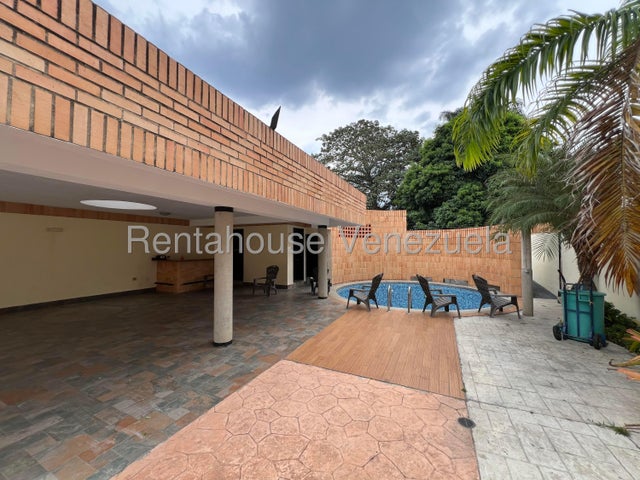 26-18725 En venta casa tipo townhouse de 265 m² de construcción en Guataparo