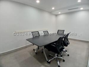 Oficina Premium de 78m² en C.C. Trigaleña Plaza: Con Terraza y Planta Eléctrica COD 24-26278