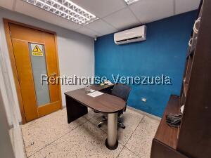 Edificio Corporativo Premium en La Candelaria: 483m² de Lujo y Operatividad 100% COD 26-14325