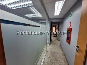 Edificio Corporativo Premium en La Candelaria: 483m² de Lujo y Operatividad 100% COD 26-14325