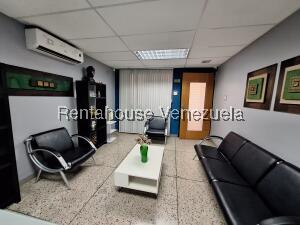 Edificio Corporativo Premium en La Candelaria: 483m² de Lujo y Operatividad 100% COD 25-19783