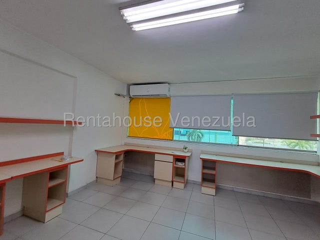 Oficina de 47 m² en C.C. Gravina – Agua Blanca (Mezzanina)  EN ALQUILER  COD 26-19459 ( SOOLO CLIENTES) 