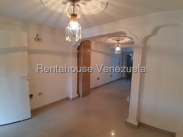 Venta de Townhouse. Laguna Club. San Diego #26-6383