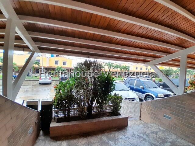 Venta de Townhouse. Laguna Club. San Diego #26-6383