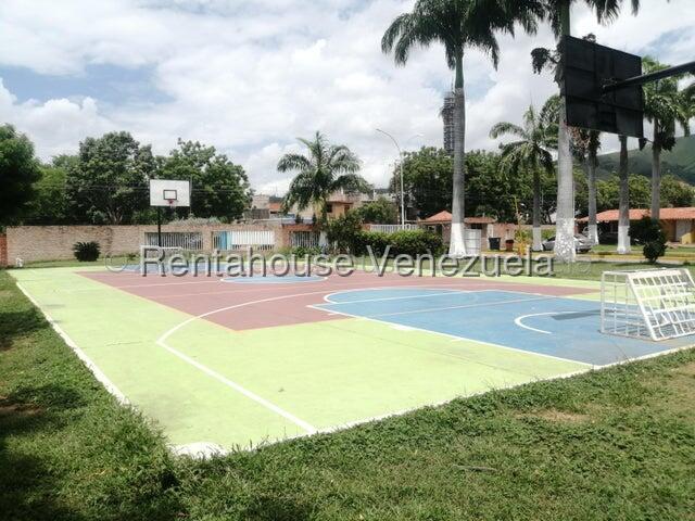 Venta de Townhouse. Laguna Club. San Diego #26-6383