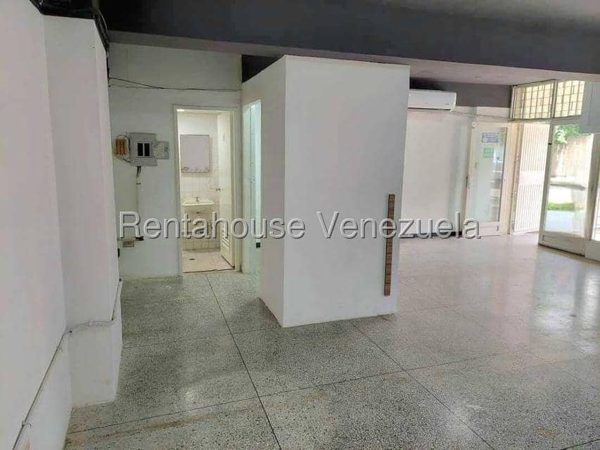 Local en alquiler en San José de tarbes Valencia Carabobo Desiree Castillo Rentahouse 