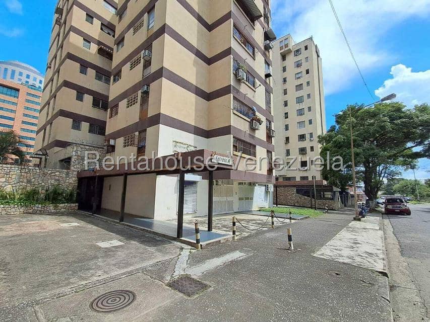 Local en alquiler en San José de tarbes Valencia Carabobo Desiree Castillo Rentahouse 