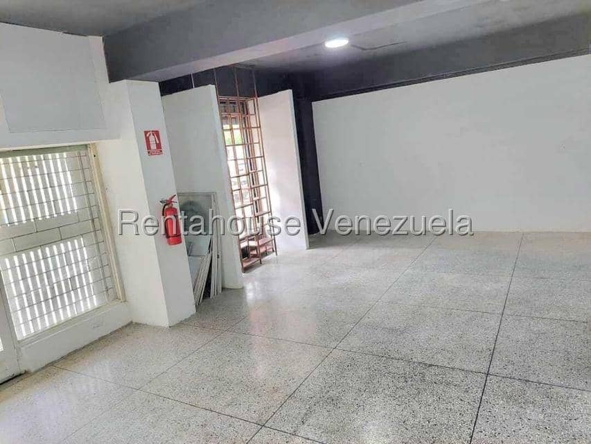 Local en alquiler en San José de tarbes Valencia Carabobo Desiree Castillo Rentahouse 