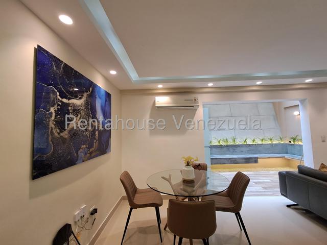 Venta de Townhouse El Rincon #26-18095