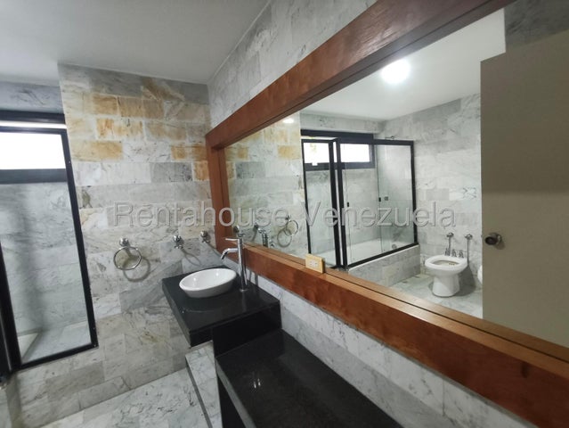 VENTA ALTO HATILLO  #26-13018