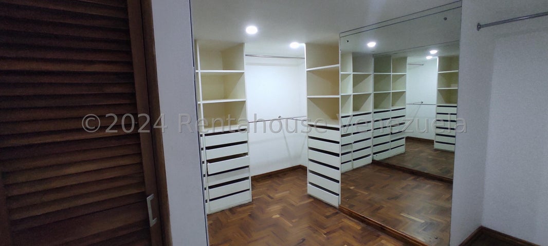 VENTA ALTO HATILLO  #26-13018