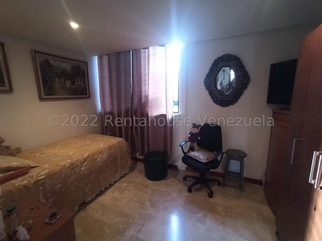 VENTA EL HATILLO #23-27122