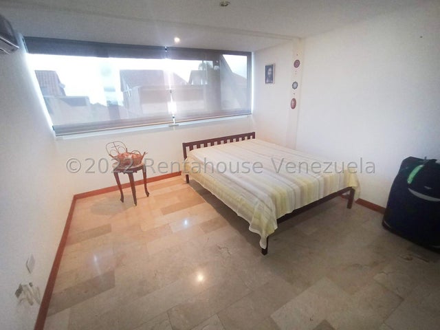 VENTA EL HATILLO #23-27122