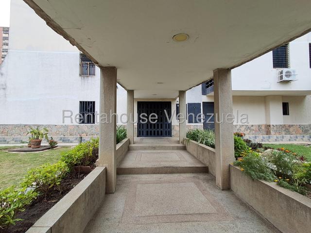 Apartamento en venta ubicado en Trigal Norte Valencia Carabobo codigo 26-6629 ELOISA MEJIA