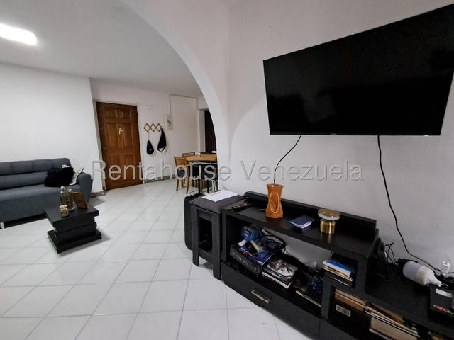 Apartamento en venta ubicado en Trigal Norte Valencia Carabobo codigo 26-6629 ELOISA MEJIA