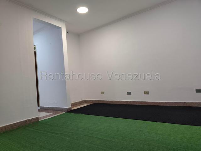 26-21357 Consultorio en alquiler Centro Medico Dr.Guerra Mendez Centro Valencia