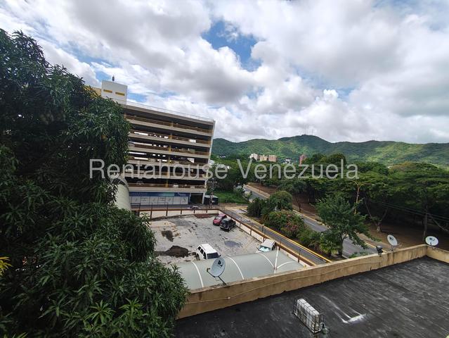 26-21357 Consultorio en alquiler Centro Medico Dr.Guerra Mendez Centro Valencia