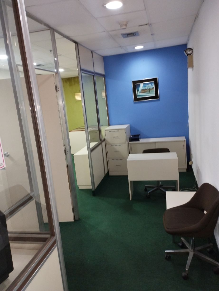 OFICINA EN VENTA, C.C. ARTA, AVD. TAMANACO, CHACAITO, MUNICIPIO LIBERTADOR