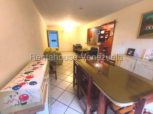 YL. Venta de Apto. en Balcones. Naguanagua #26-21078
