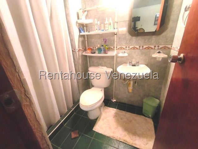 YL. Venta de Apto. en Balcones. Naguanagua #26-21078
