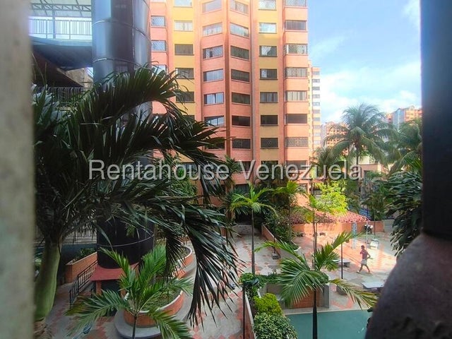 YL. Venta de Apto. en Balcones. Naguanagua #26-21078