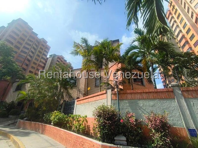 YL. Venta de Apto. en Balcones. Naguanagua #26-21078