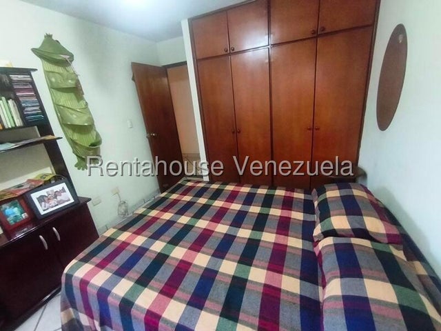 YL. Venta de Apto. en Balcones. Naguanagua #26-21078