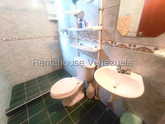 YL. Venta de Apto. en Balcones. Naguanagua #26-21078
