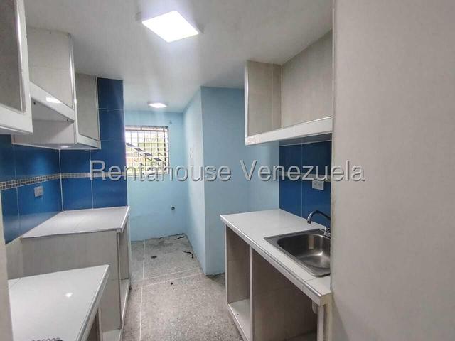 26-21932 Apartamento en Alquiler PB vacio en Paraparal Los Guayos