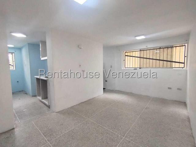 26-21932 Apartamento en Alquiler PB vacio en Paraparal Los Guayos