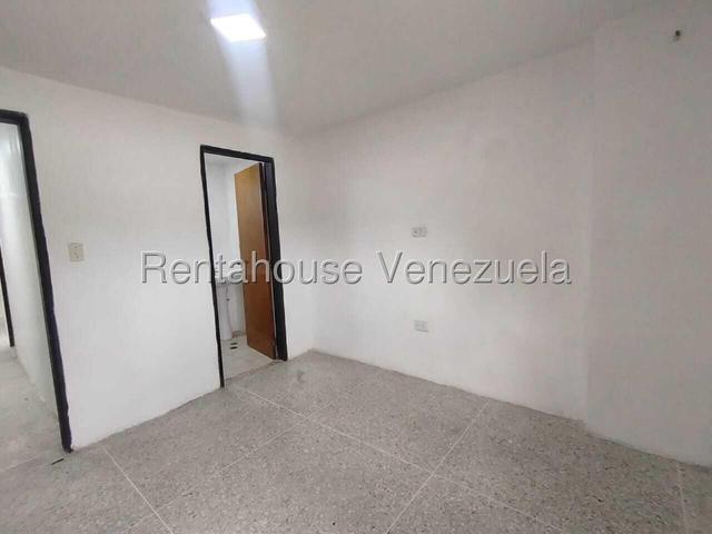 26-21932 Apartamento en Alquiler PB vacio en Paraparal Los Guayos