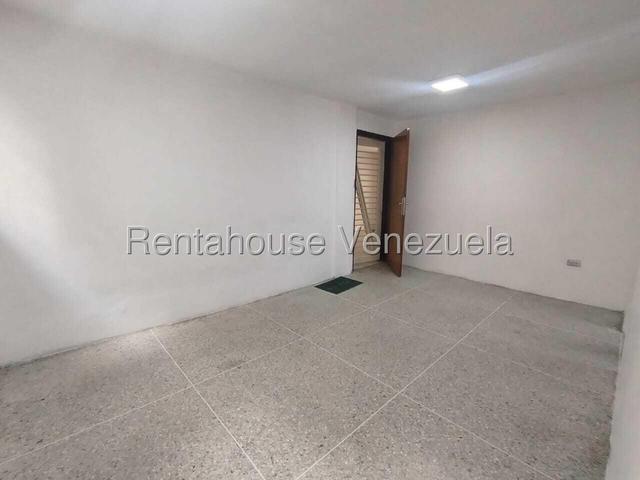 26-21932 Apartamento en Alquiler PB vacio en Paraparal Los Guayos