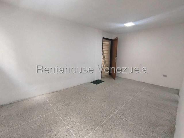 26-21932 Apartamento en Alquiler PB vacio en Paraparal Los Guayos