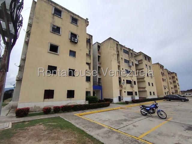 26-21932 Apartamento en Alquiler PB vacio en Paraparal Los Guayos