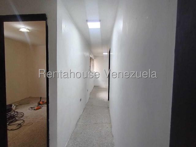 26-21932 Apartamento en Alquiler PB vacio en Paraparal Los Guayos