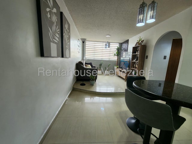 26-21918 En venta apartamento en piso 1 no muebles en Tulipan San Diego