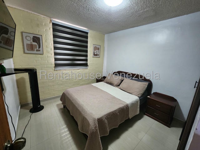 26-21918 En venta apartamento en piso 1 no muebles en Tulipan San Diego