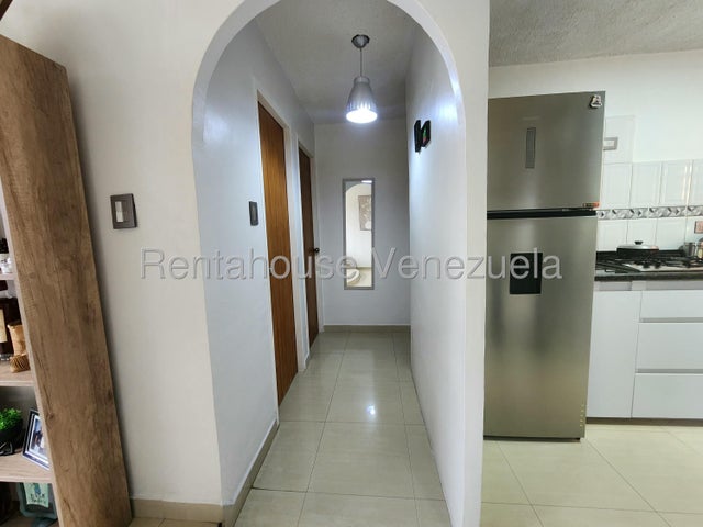 26-21918 En venta apartamento en piso 1 no muebles en Tulipan San Diego