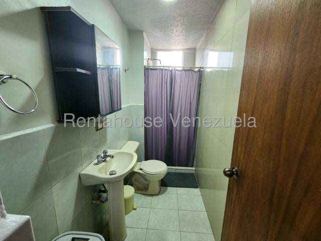 26-21918 En venta apartamento en piso 1 no muebles en Tulipan San Diego