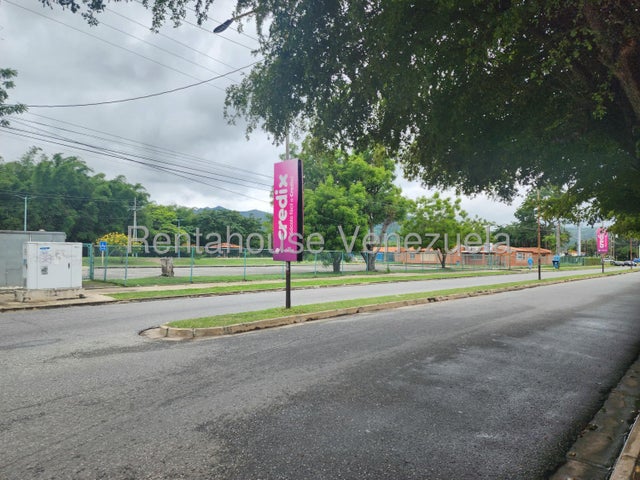 26-21918 En venta apartamento en piso 1 no muebles en Tulipan San Diego