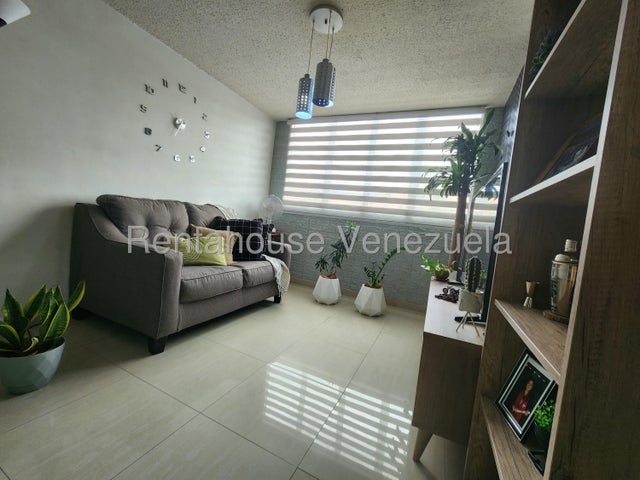26-21918 En venta apartamento en piso 1 no muebles en Tulipan San Diego