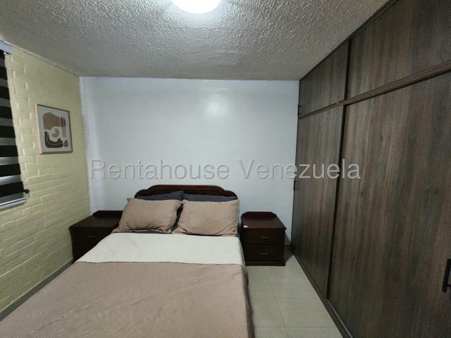 26-21918 En venta apartamento en piso 1 no muebles en Tulipan San Diego