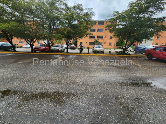26-21918 En venta apartamento en piso 1 no muebles en Tulipan San Diego