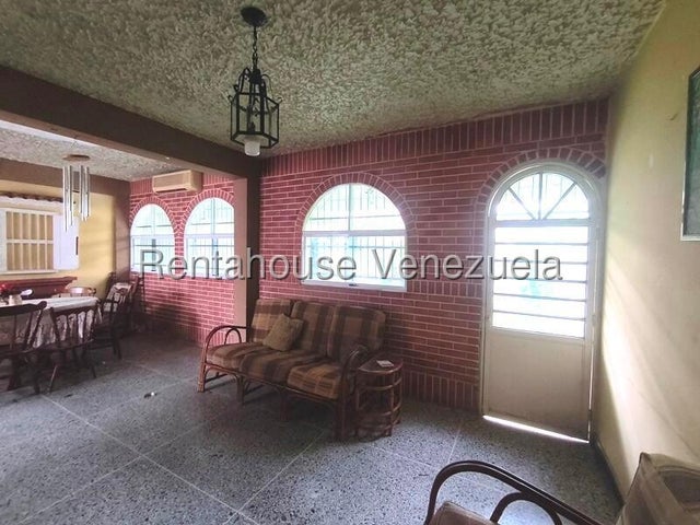 26-21870 Se ofrece en Venta Casa en Trigal Norte Valencia