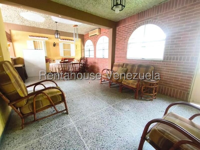 26-21870 Se ofrece en Venta Casa en Trigal Norte Valencia