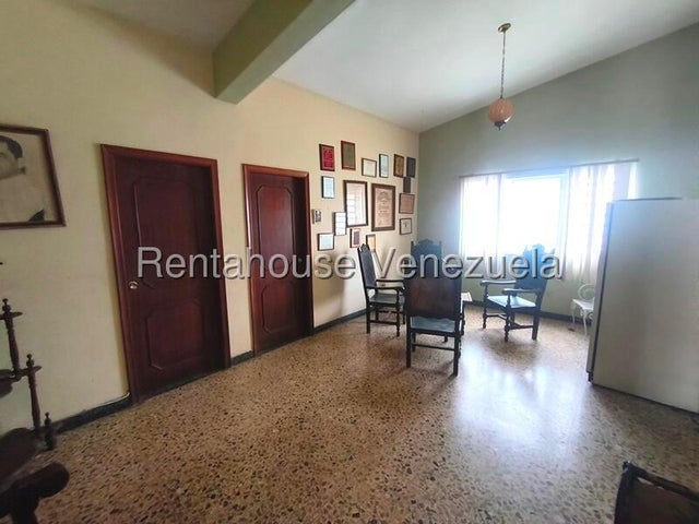 26-21870 Se ofrece en Venta Casa en Trigal Norte Valencia